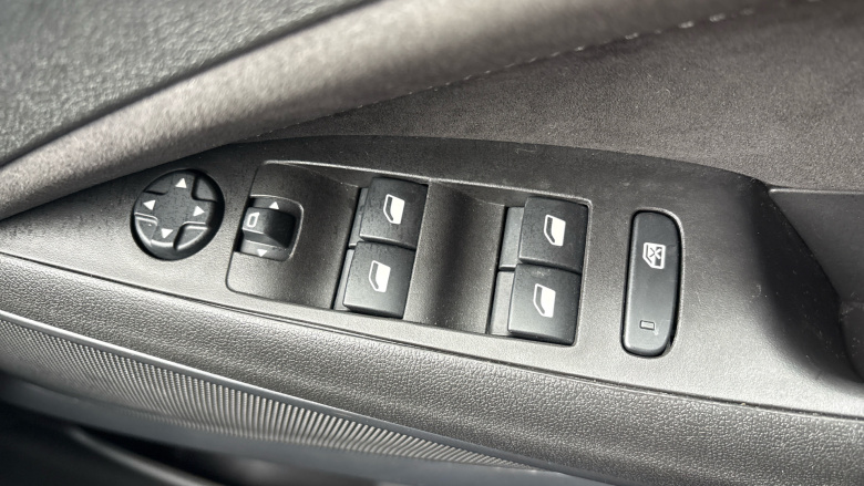 Vauxhall Crossland 1.2 Turbo [130] Ultimate 5dr Auto Petrol Hatchback